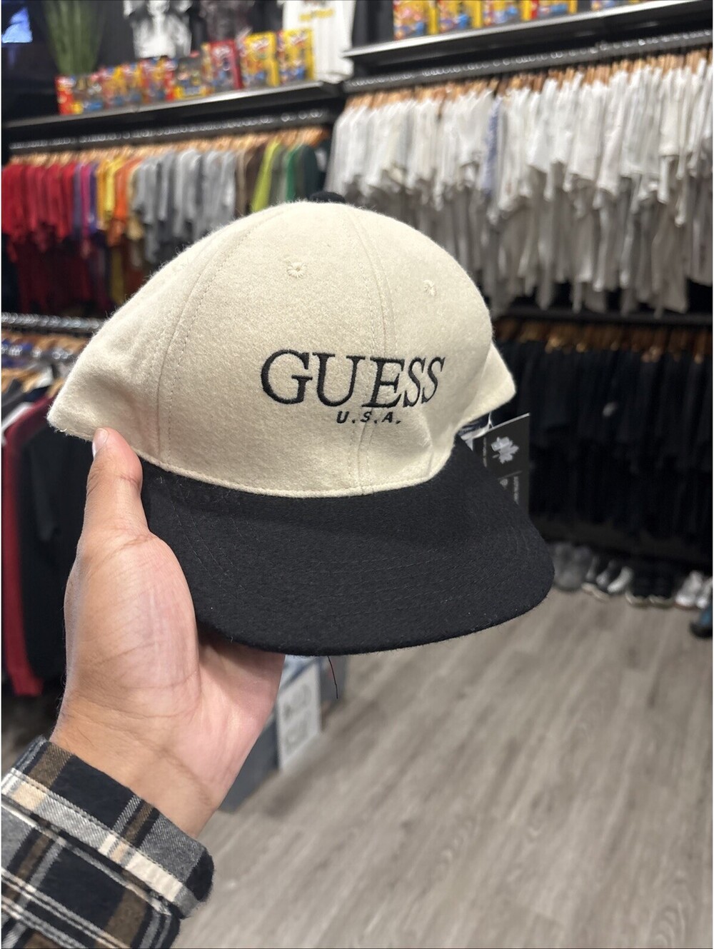 Vintage BNWT GUESS Jeans Cream And Black Snapback 90s USA